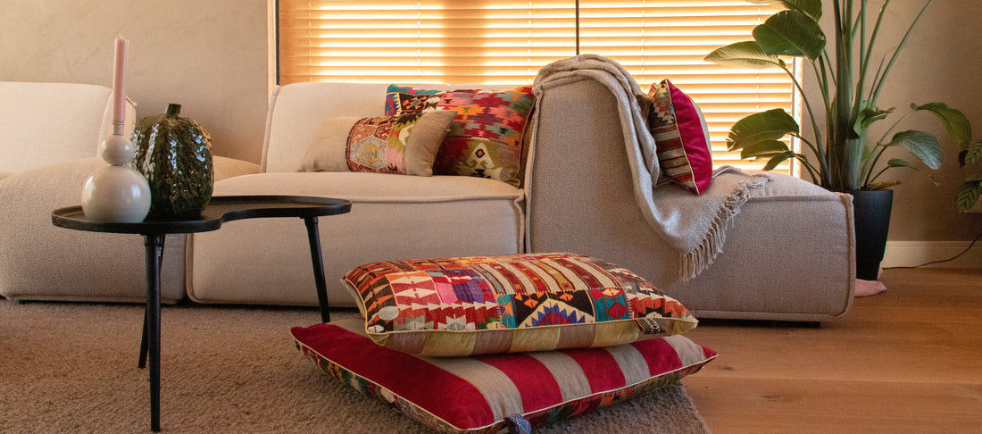 5 Creatieve manieren om sierkussens te combineren voor een stijlvol interieur