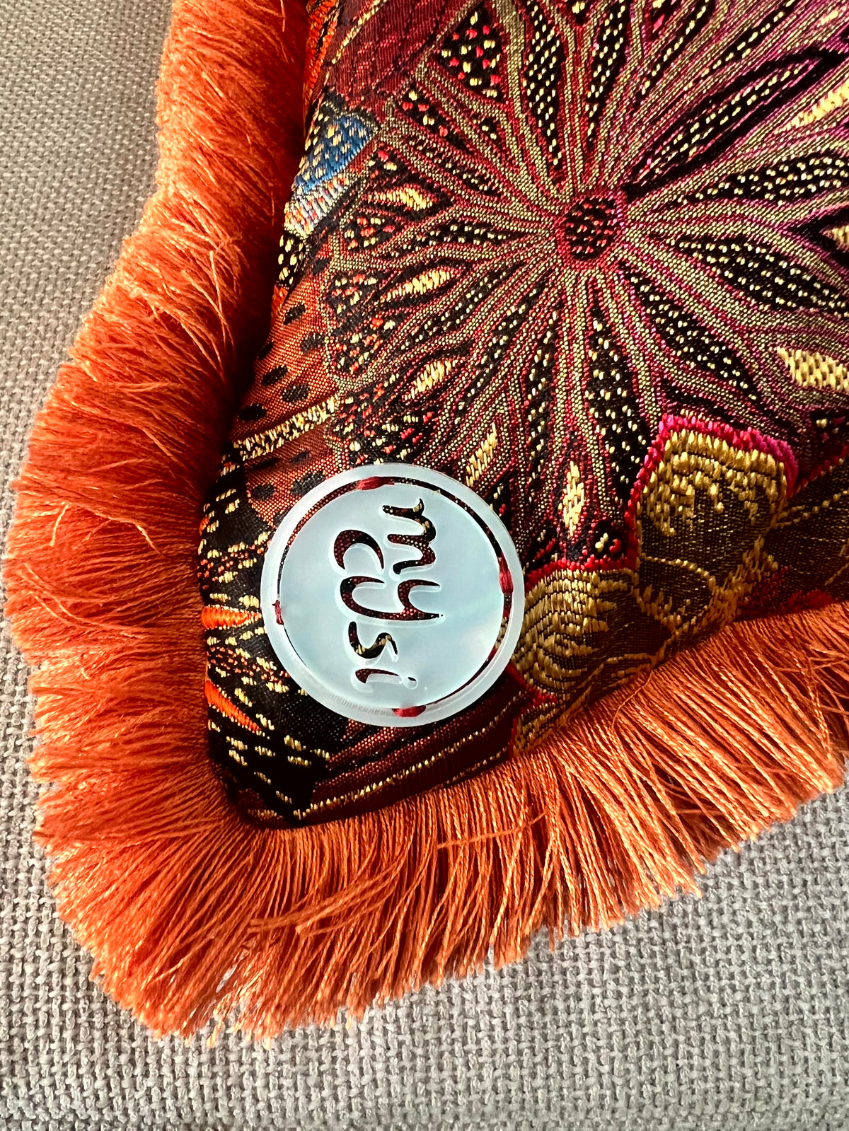 Autumn-Orange-luxe-detail