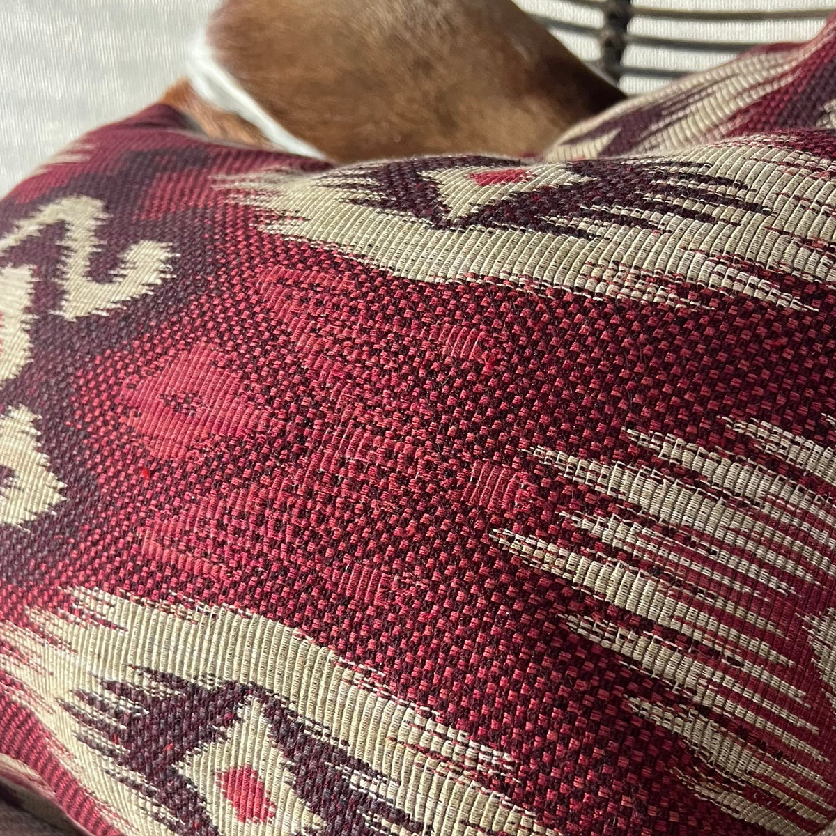 Aztec_maroon_detail