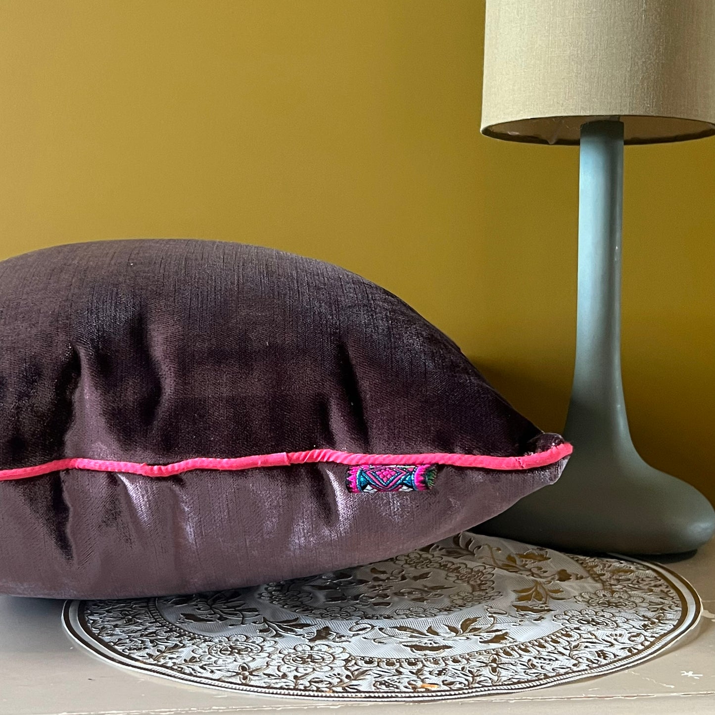 Sierkussen Royal velvet paars 40x40