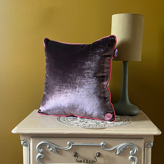 Sierkussen Royal velvet paars 40x40
